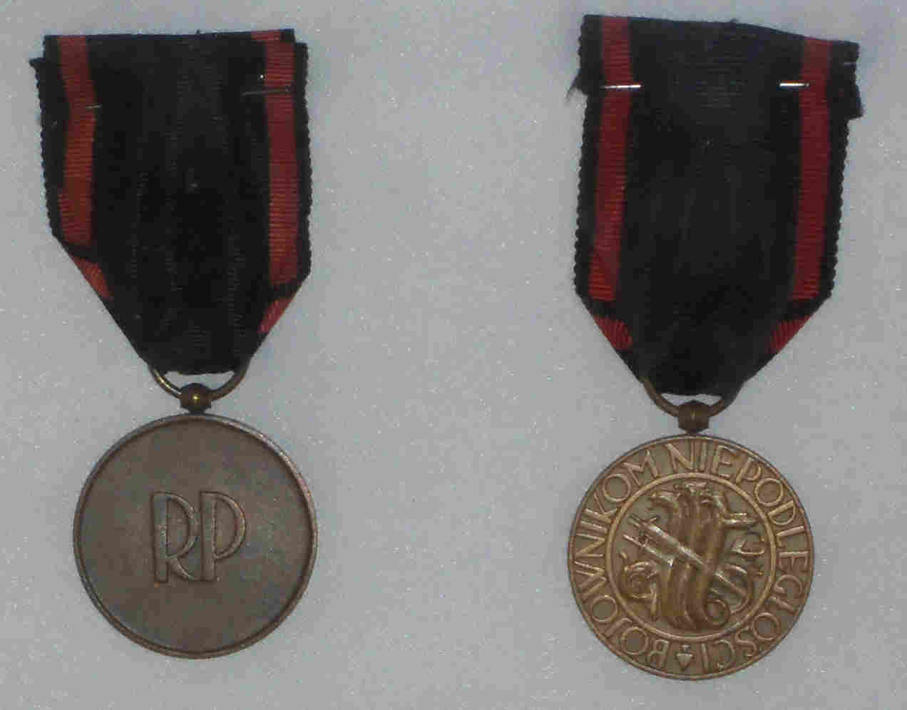Krzyż i Medal Niepodległości - Medale Niepodległości moich Dziadków